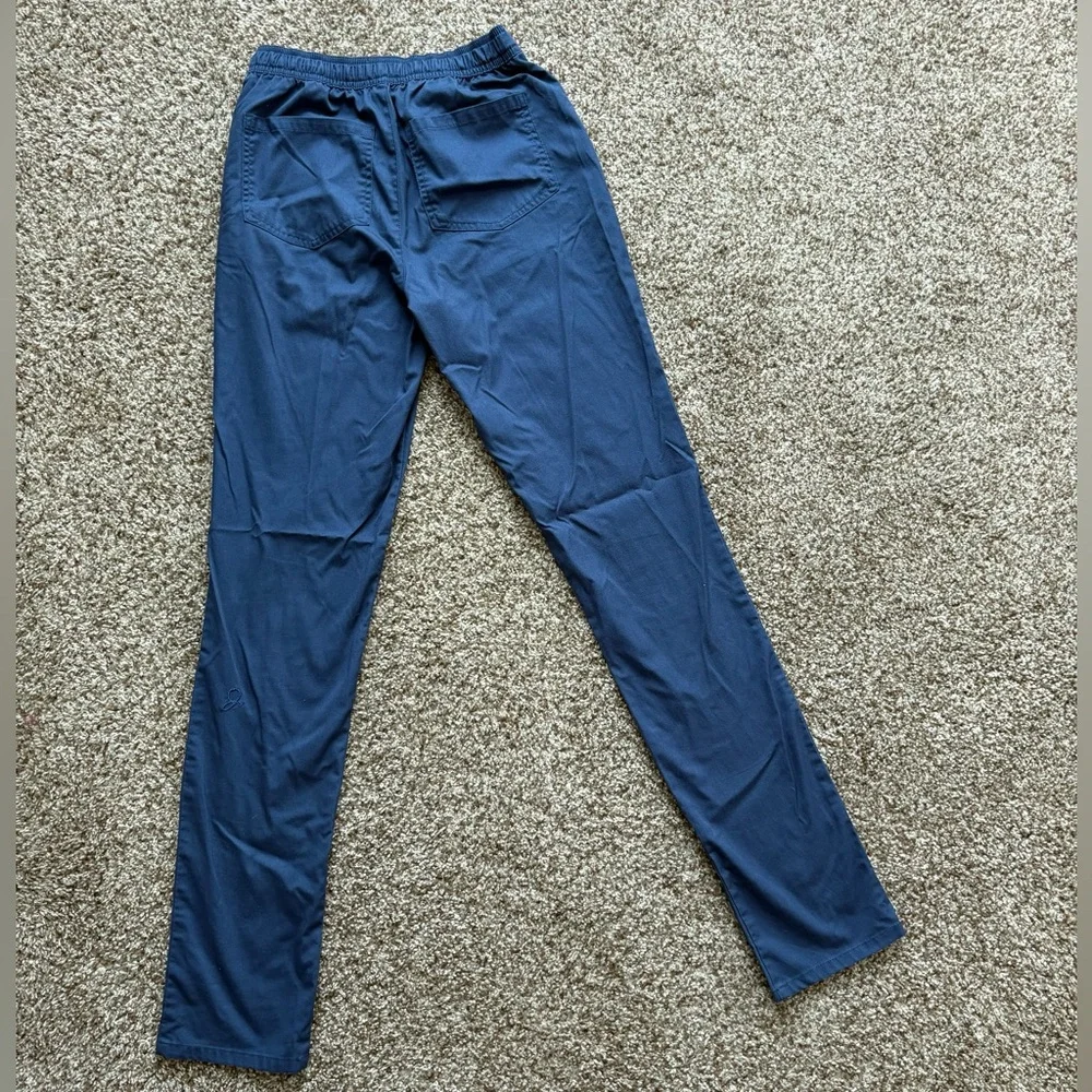 *Damaged see description* Jaanuu Scrub Set - Picture 5 of 11